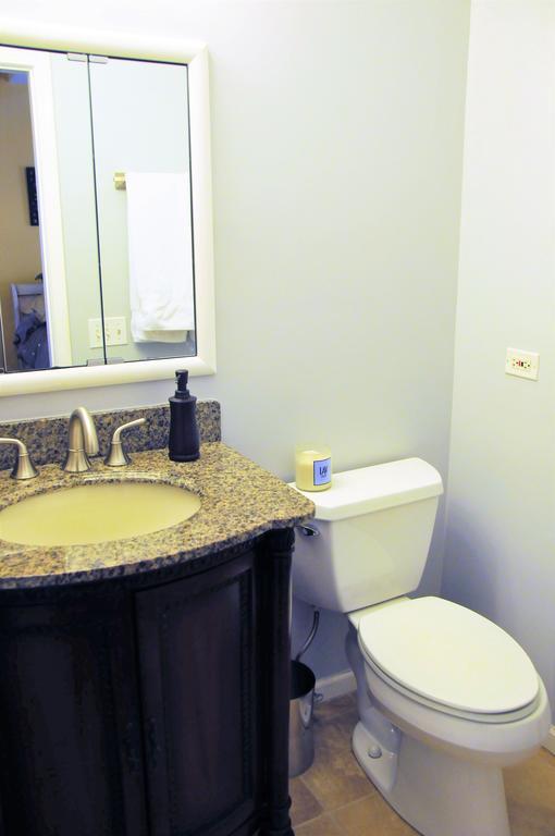 3 Bedroom Spacious Home In Ideal Location W Free Parking Back Yard Pets Welcome Chicago Dış mekan fotoğraf