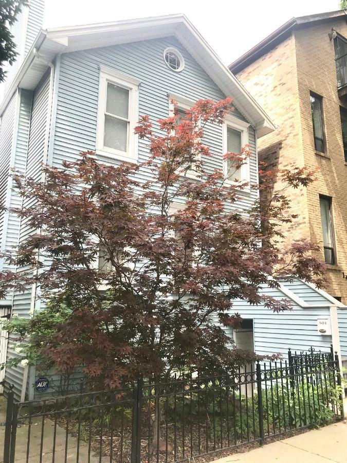 3 Bedroom Spacious Home In Ideal Location W Free Parking Back Yard Pets Welcome Chicago Dış mekan fotoğraf